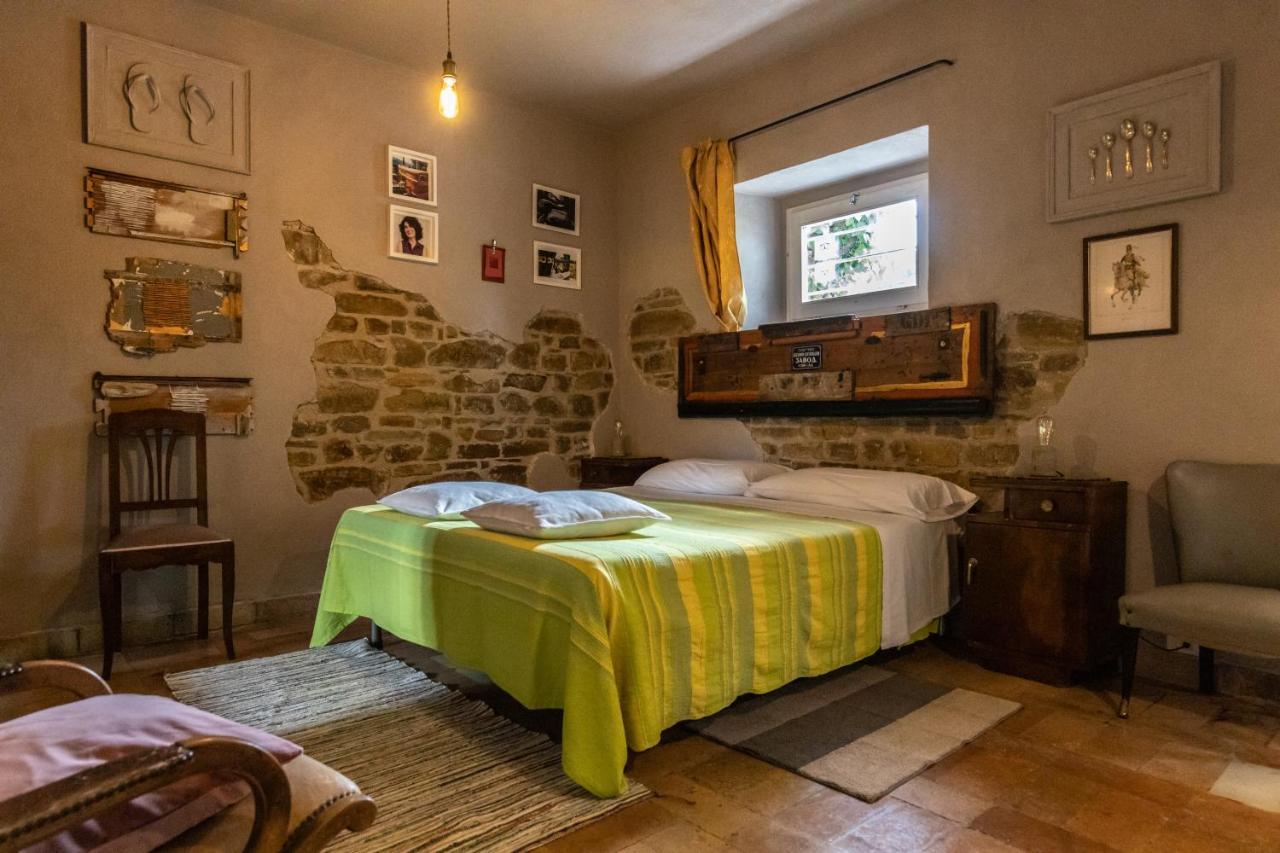 Hostal Tuttaterra Serra San Quirico Exterior foto