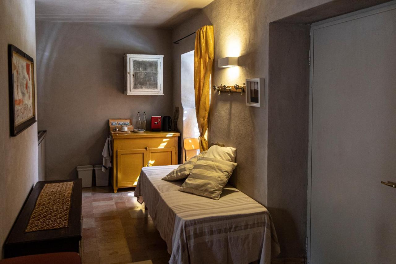 Hostal Tuttaterra Serra San Quirico Exterior foto
