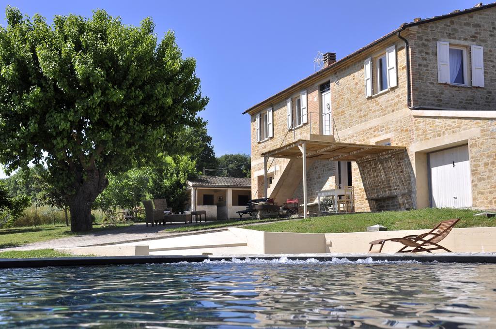 Hostal Tuttaterra Serra San Quirico Exterior foto
