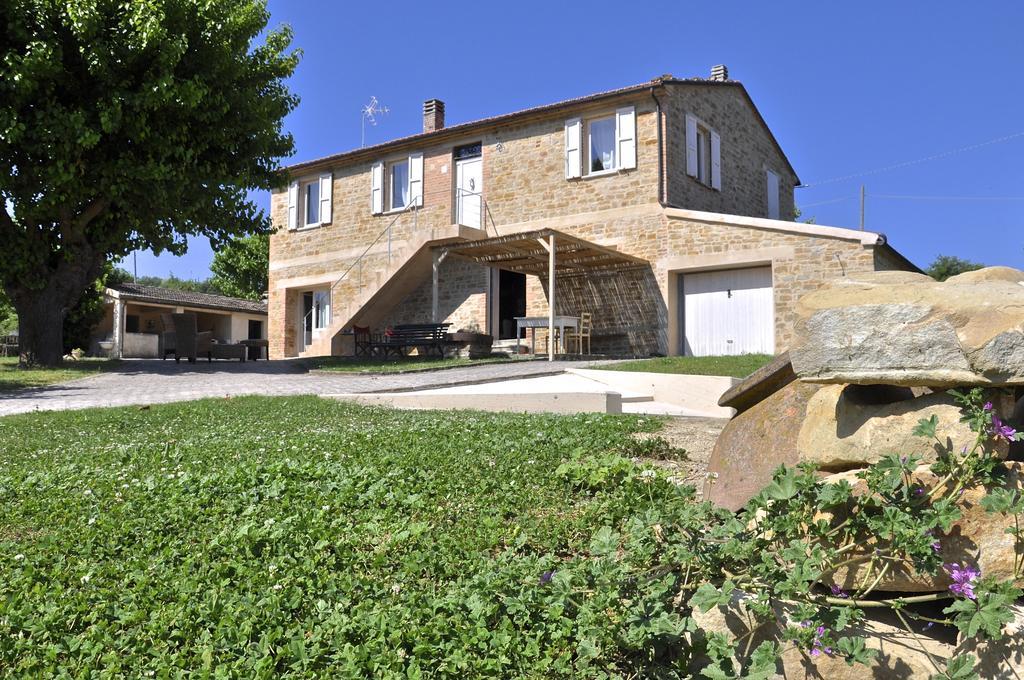 Hostal Tuttaterra Serra San Quirico Exterior foto