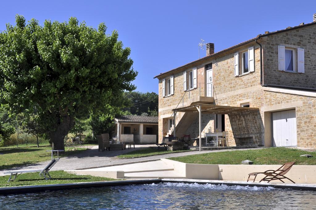 Hostal Tuttaterra Serra San Quirico Exterior foto