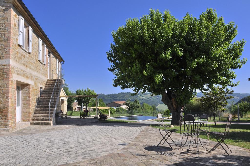 Hostal Tuttaterra Serra San Quirico Exterior foto