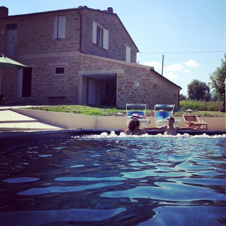 Hostal Tuttaterra Serra San Quirico Exterior foto