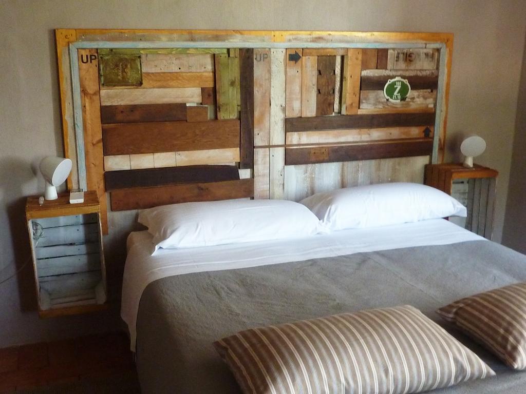 Hostal Tuttaterra Serra San Quirico Habitación foto