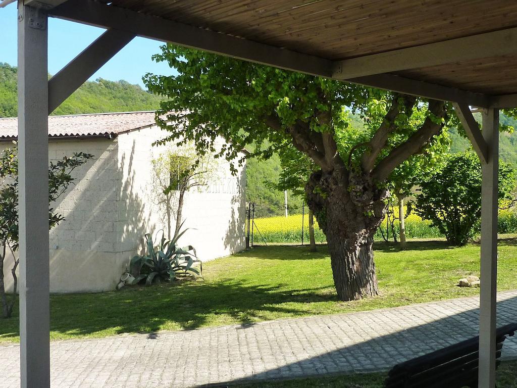 Hostal Tuttaterra Serra San Quirico Exterior foto