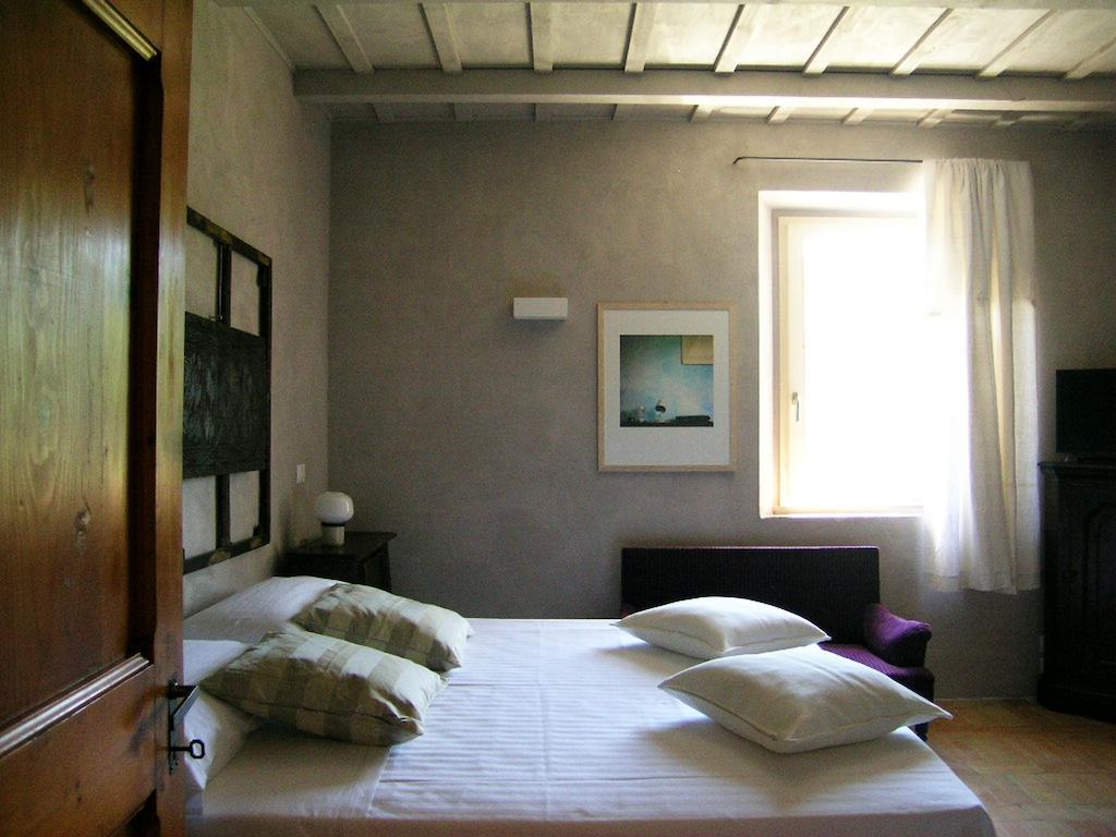 Hostal Tuttaterra Serra San Quirico Habitación foto